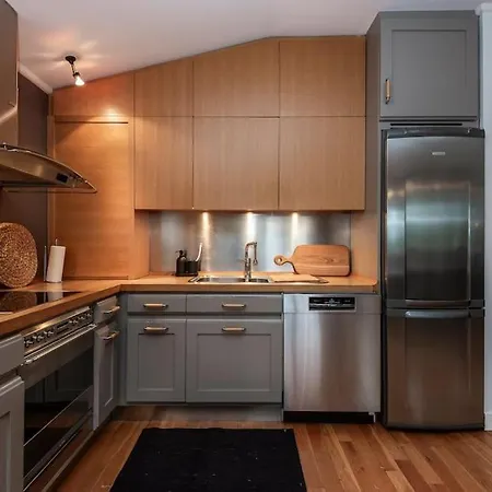 Hébergement de vacances Spacious 3br Downtown Location *